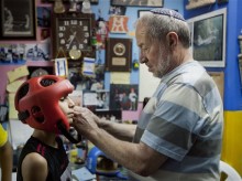 Jerusalem boxing club brings together Jews, Arabs