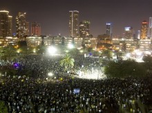 Israelis turn out for largest economic protest