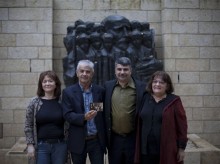 Lost cousins unite thanks to Holocaust database