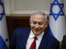 Fragmentation of Israeli politics helps Netanyahu re-election hopes