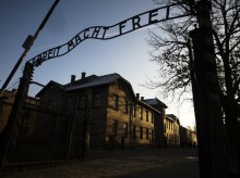 Russia-Poland feud over history clouds Auschwitz anniversary